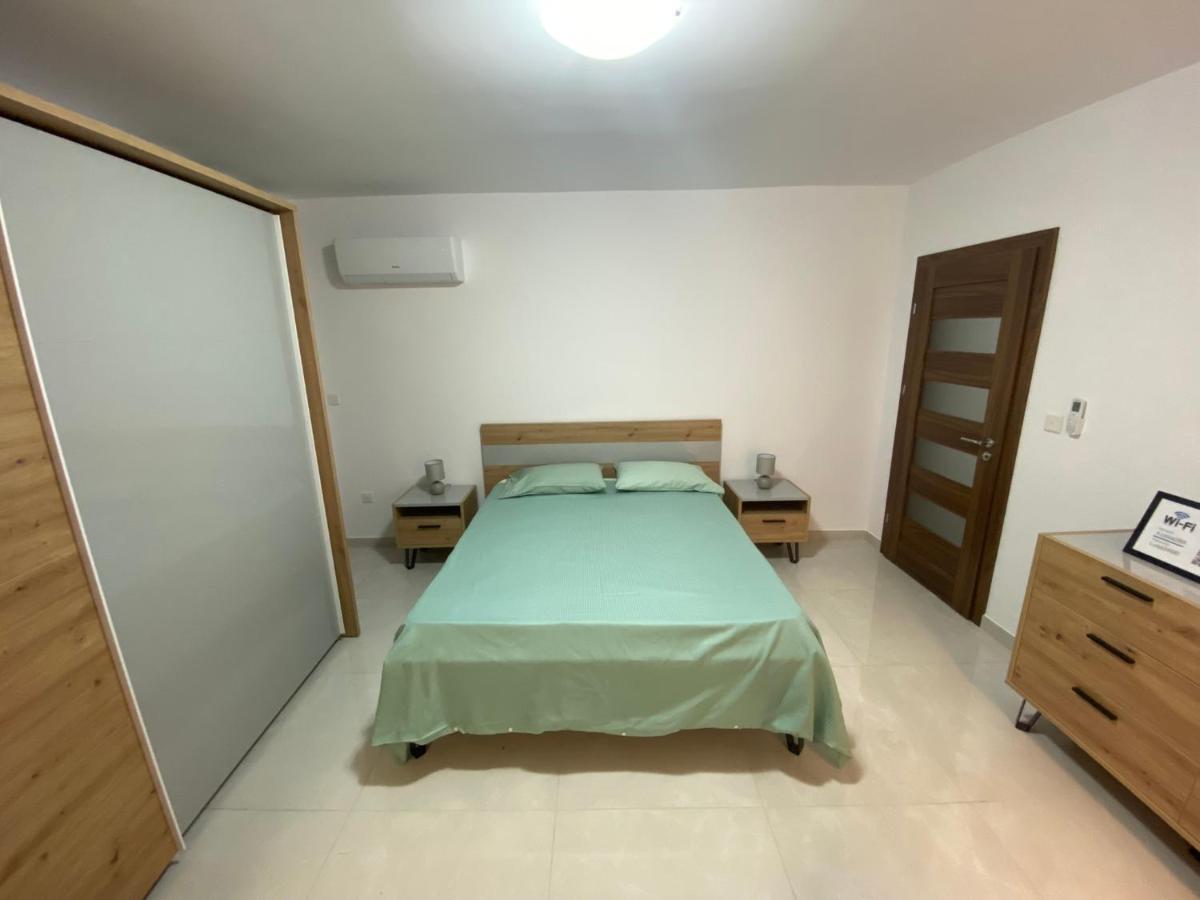 Modern, Spacious, 3 Bedroom Apartment Near Malta International Airport Luqa Exterior foto